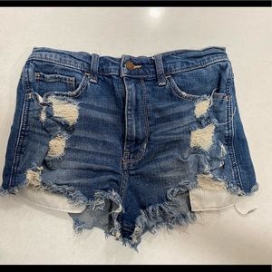 Stretchy vintage Hollister shorts!